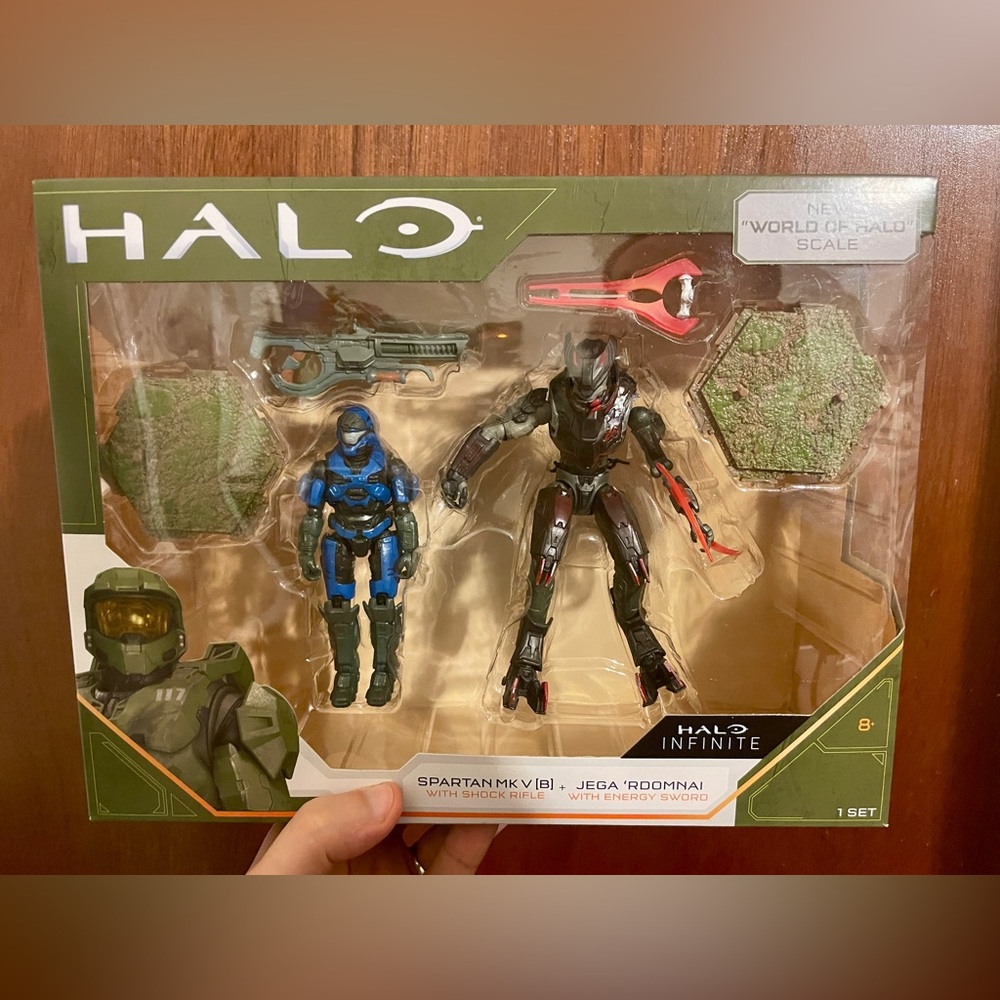 Halo Infinite, World Of Halo 4” - 2 Figure Box Set